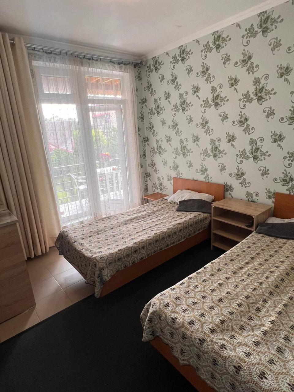 Podsolnukhi Guest House Чолпон-Ата Екстер'єр фото
